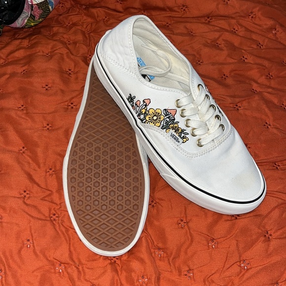 White Mushroom Vans - Picture 3 of 8